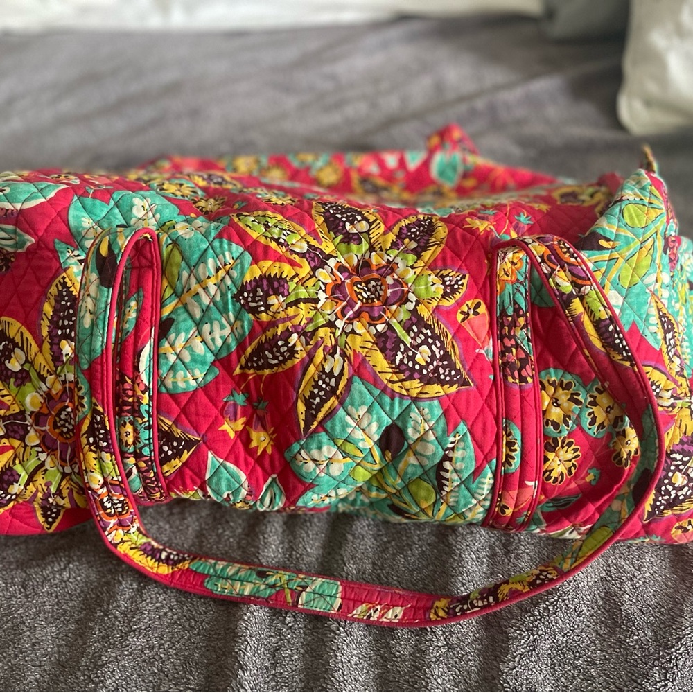 Vibrant Floral Quilted Tote Bag
LIKE NEW!
